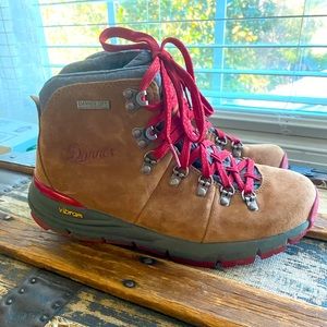 Danner Mountain 600 Hiking Boots 8
